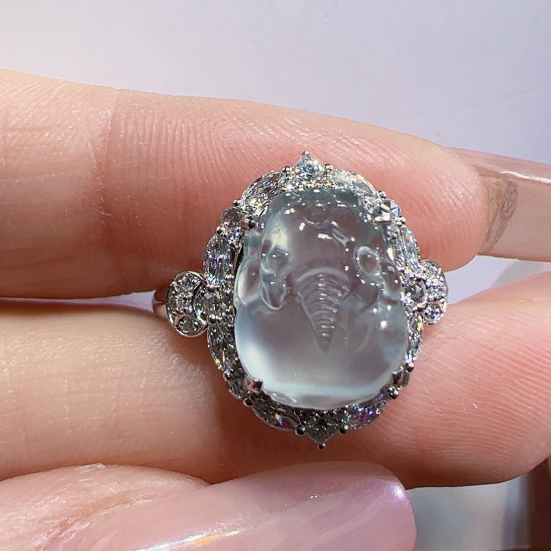 翡翠戒指18K金镶嵌戒指