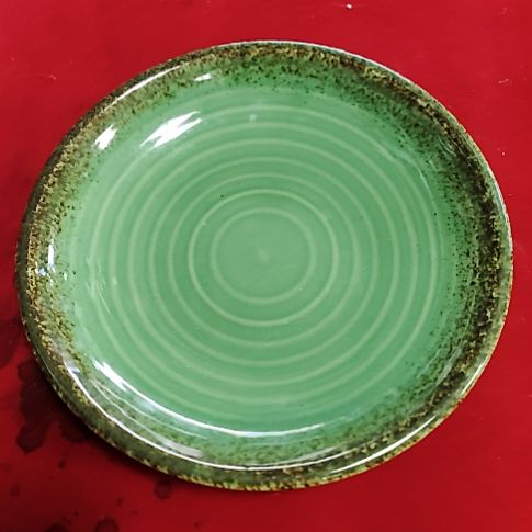 瓷片瓷器摆件，瓷片，沙锅，均有点瑕疵。