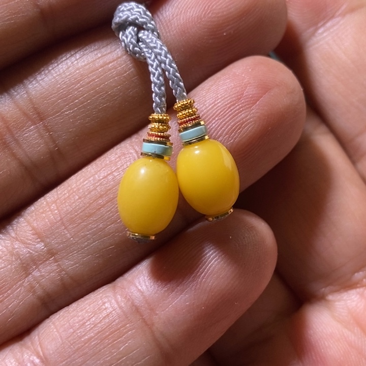 蜜蜡裸石未镶嵌配饰