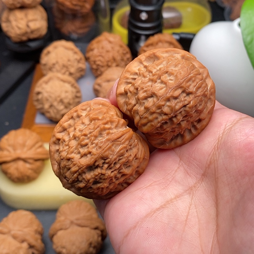 【闪购商品】文玩核桃把件核*仁金麒麟