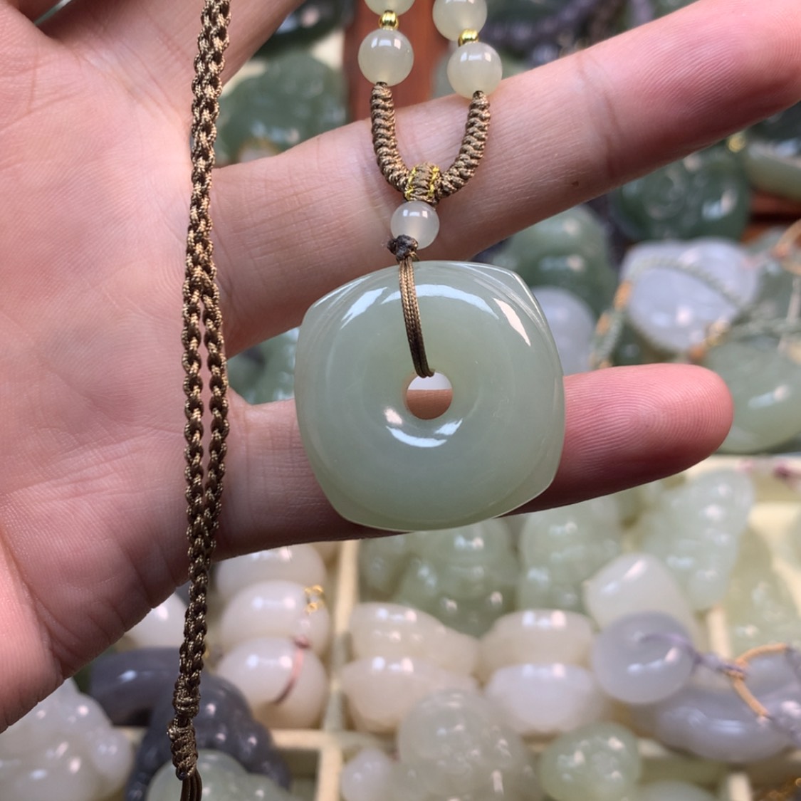 【闪购商品】颈饰未镶嵌和田玉