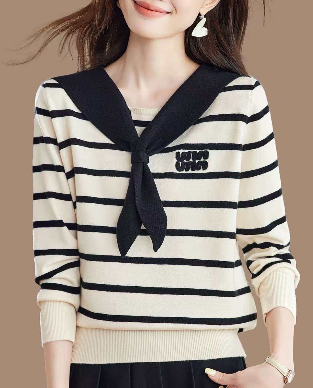 海军领蝴蝶结针织衫女秋冬设计感学院风毛衣拼色条纹打底上衣