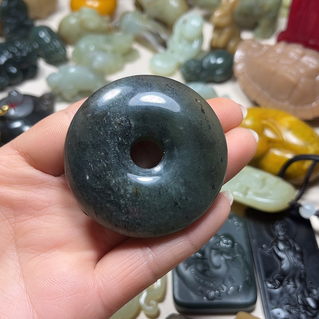 白玉菩提吊坠白玉菩提吊坠