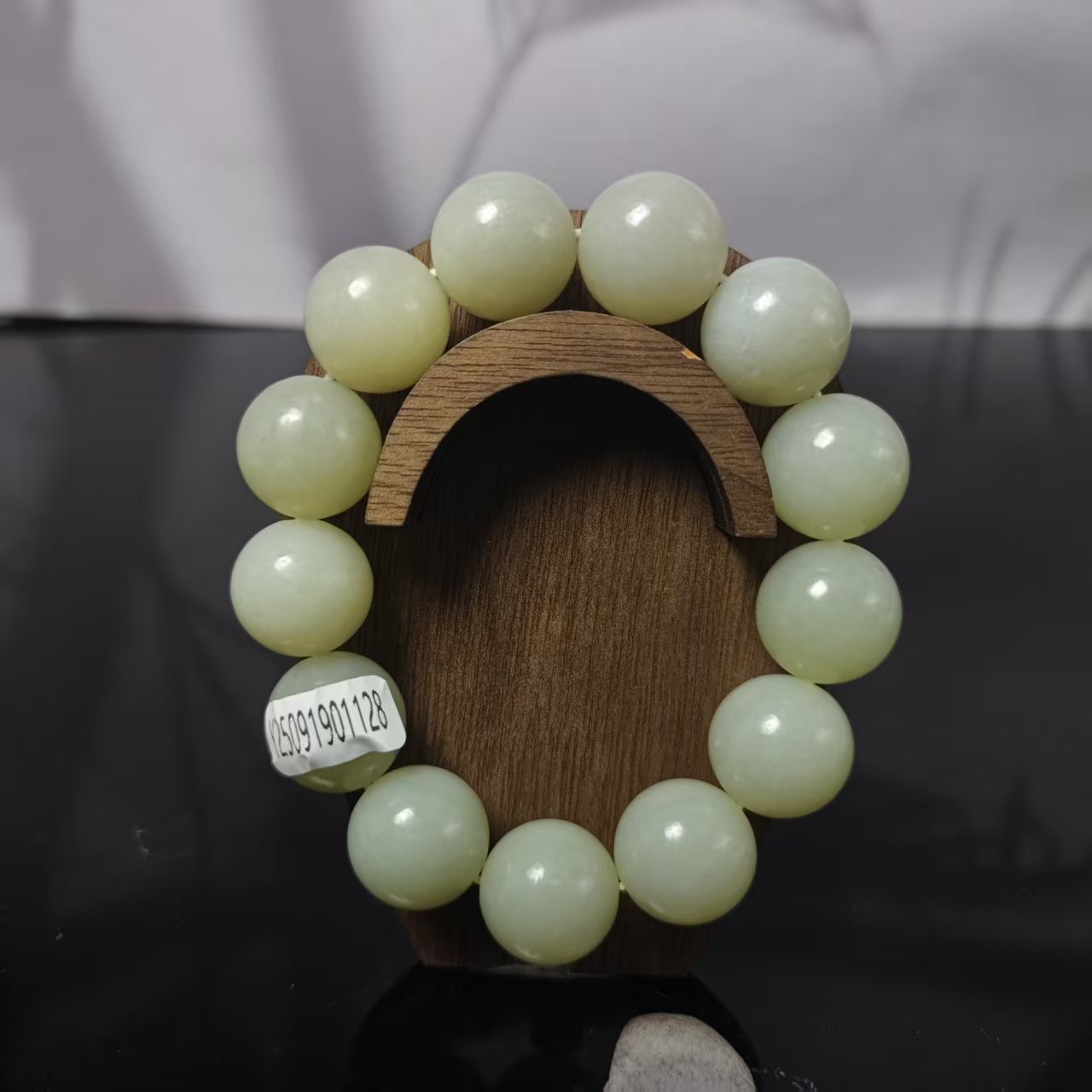 和田玉圆珠手串（卡18）1128