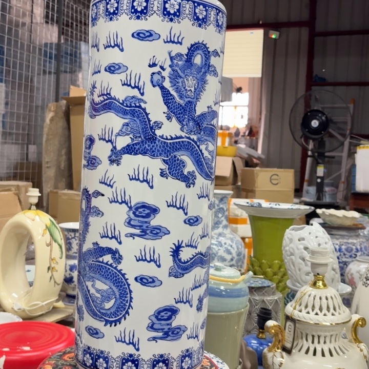 微瑕青花瓷器值得购买