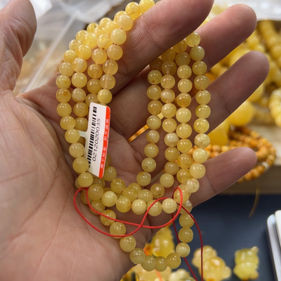 未镶嵌琥珀珠宝奇石