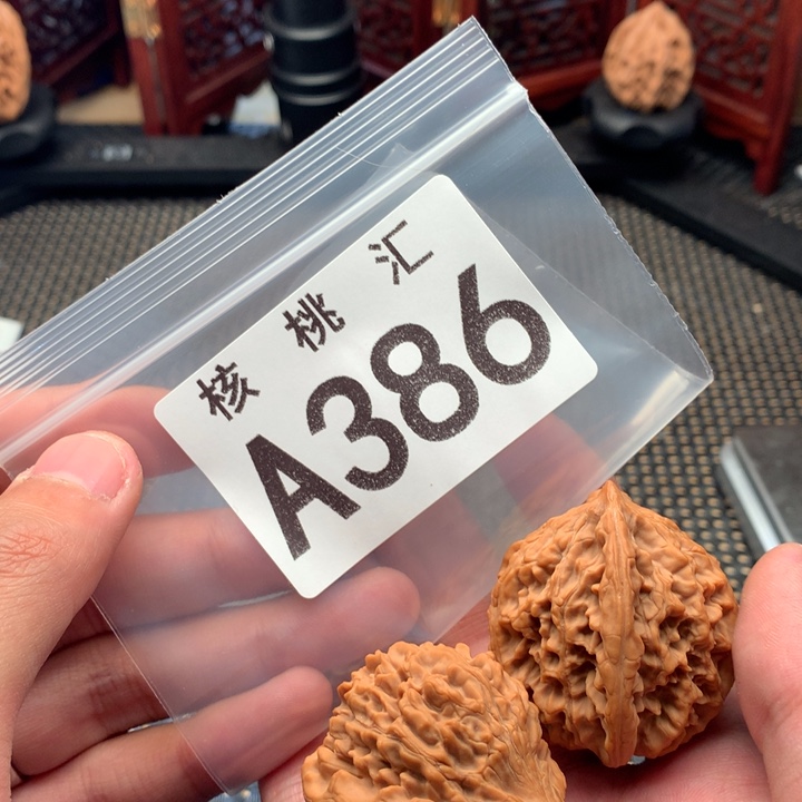 文玩核桃吊坠秦鸡