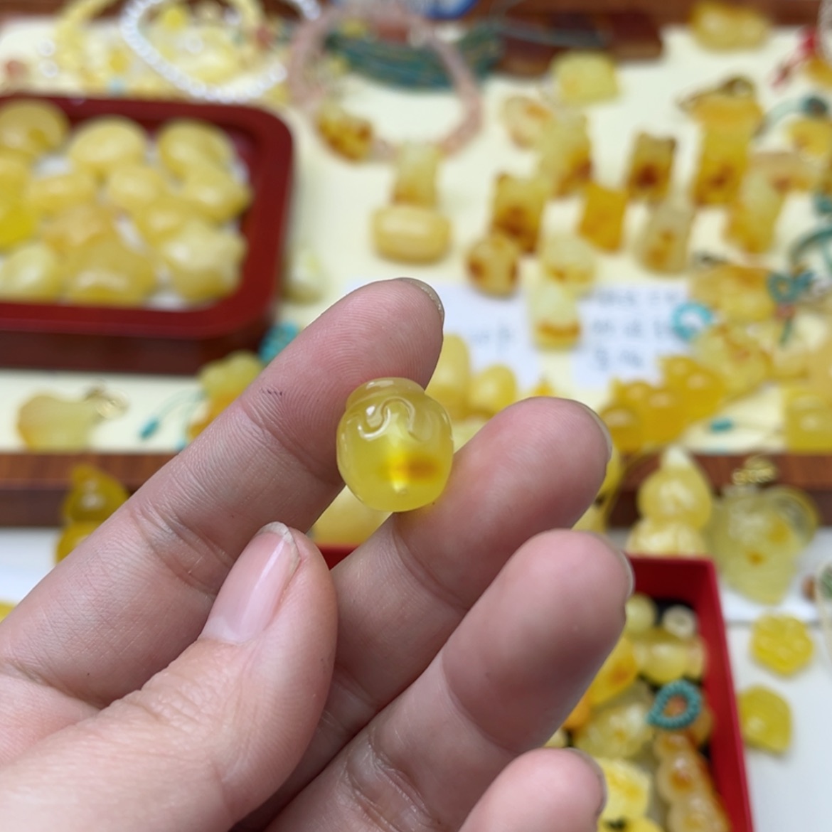 【闪购商品】蜜蜡裸石未镶嵌配饰