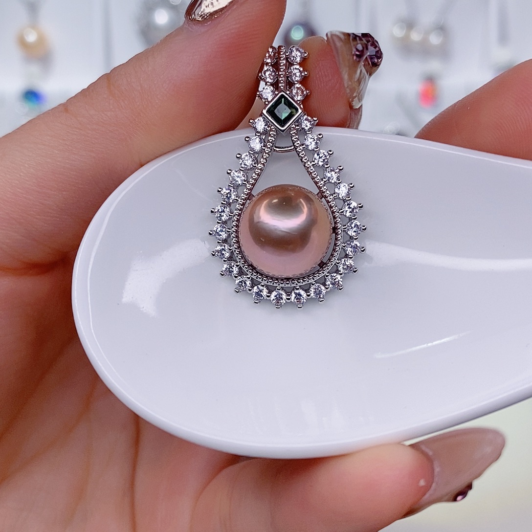 淡水珍珠吊坠(赠链)未镶嵌