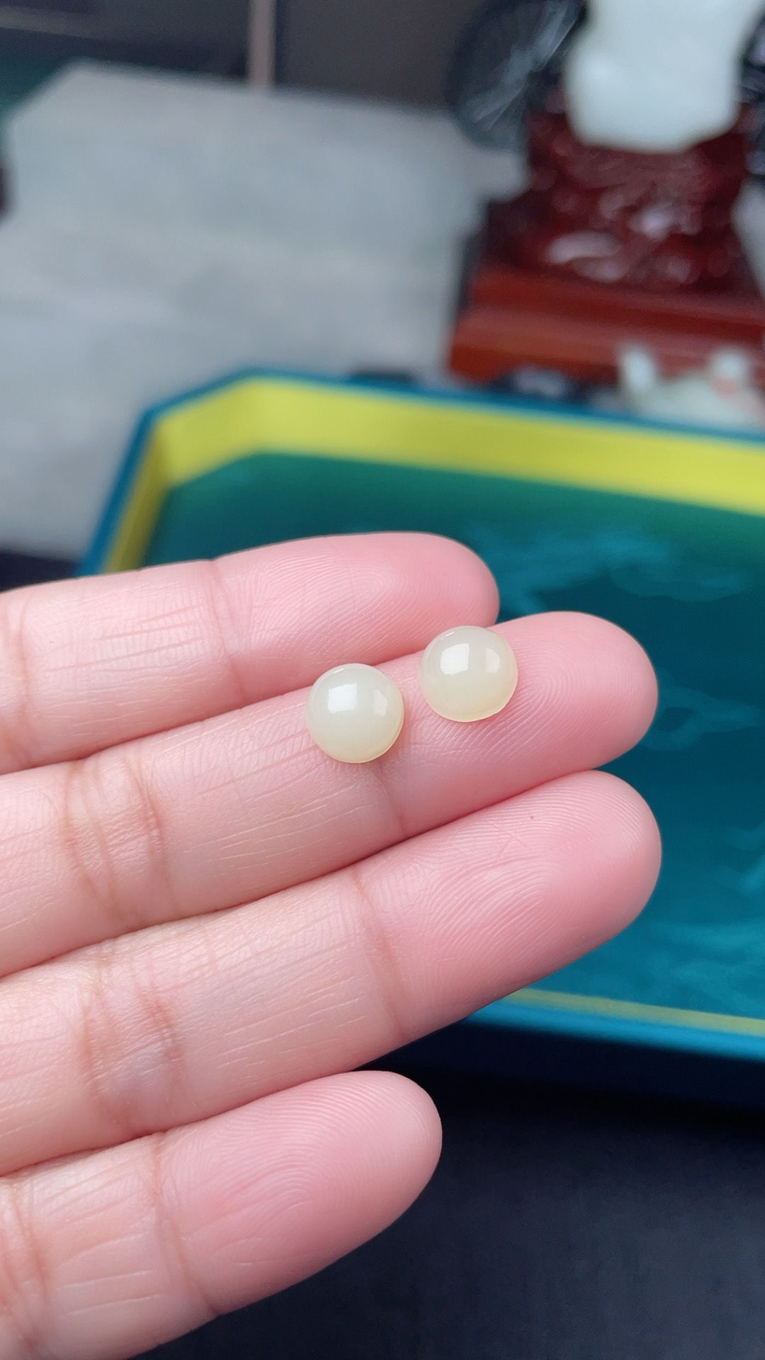 和田玉耳钉裸石（两个）  卡8