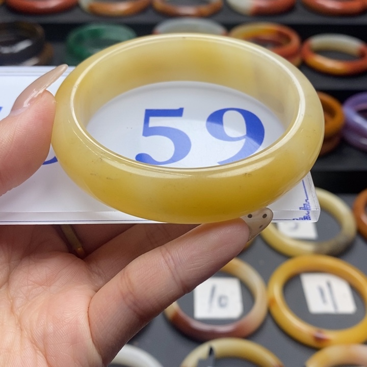 石英质玉（黄龙玉）手镯未镶嵌