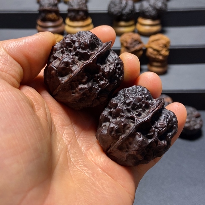 文玩核桃把件B七彩黄冠40