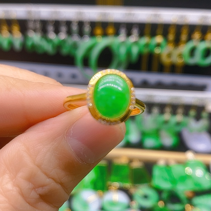 翡翠戒指18K金镶嵌抖**迹戒指