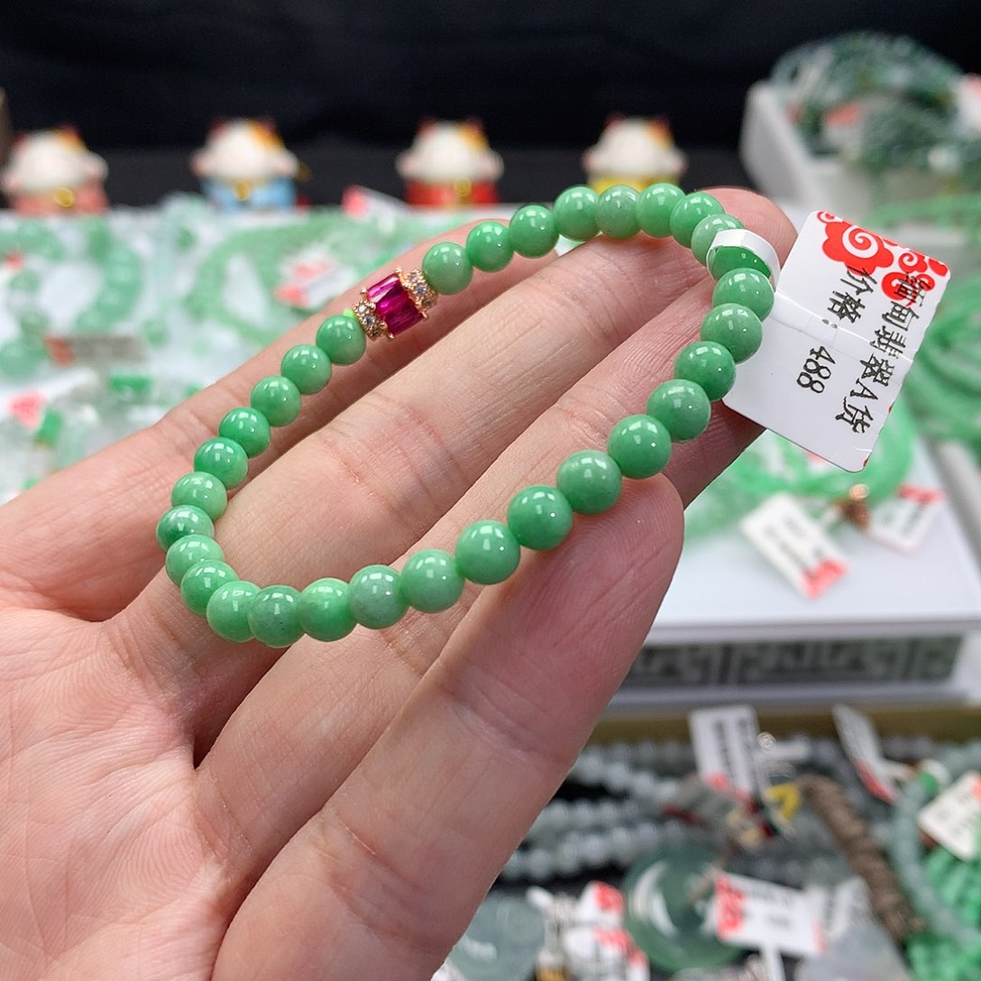 翡翠手链未镶嵌翡翠