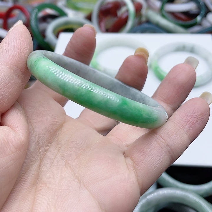 丹***秋玻璃非金属手镯黑色