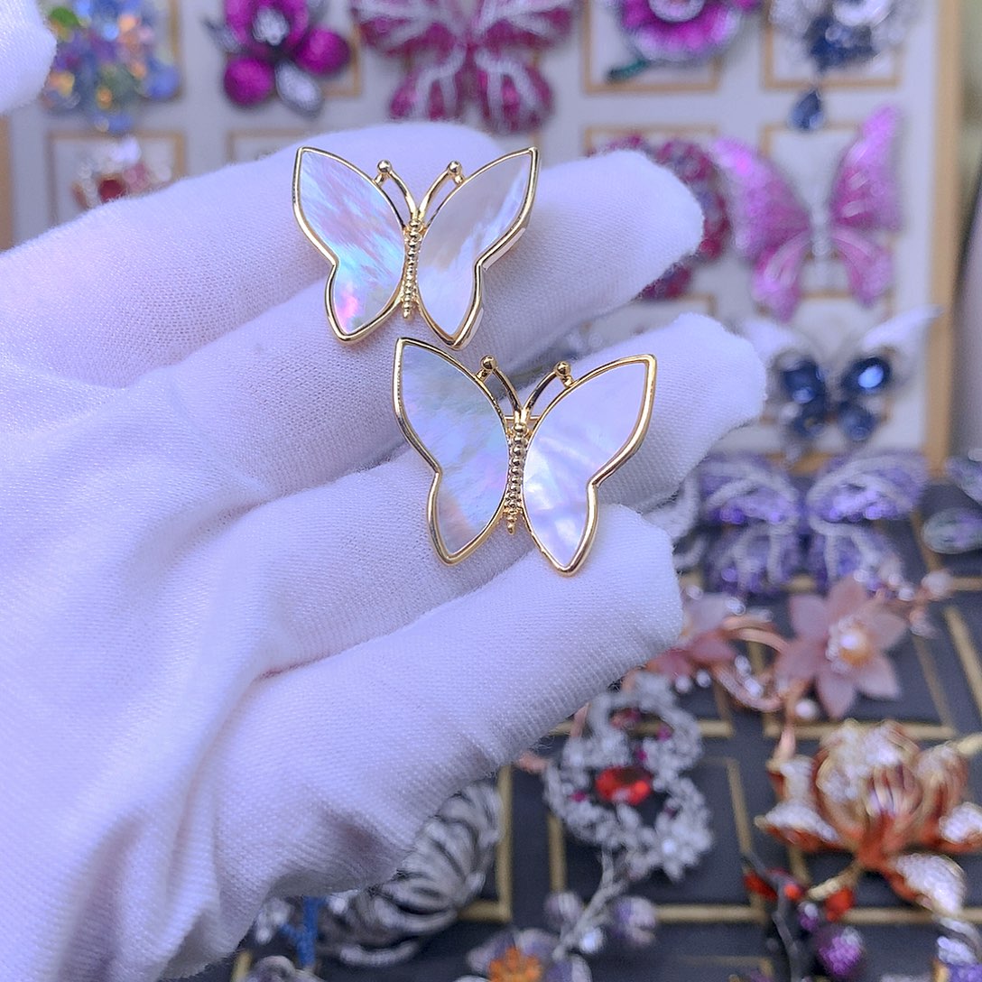 合成立方氧化锆铜胸针2个