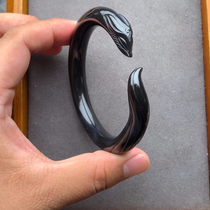 玛瑙/玉髓手镯未镶嵌禅*