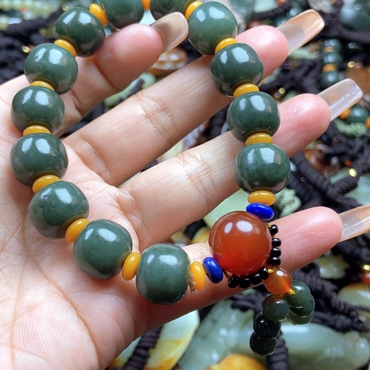 和田玉颈饰未镶嵌