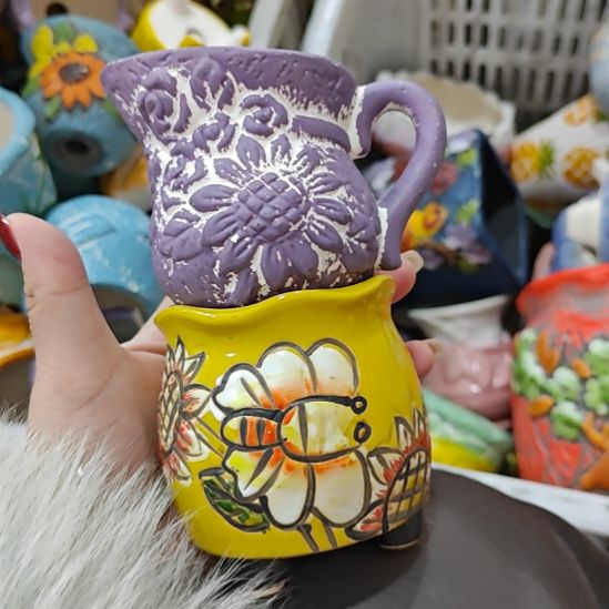 当场拍满15元发货不凑不发，花盆盆口不方不圆有针孔黑点是正常的，