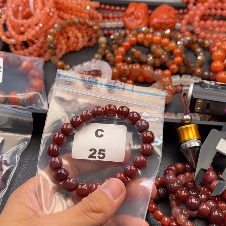 南红玛瑙未镶嵌多样性发货默认微瑕10mm