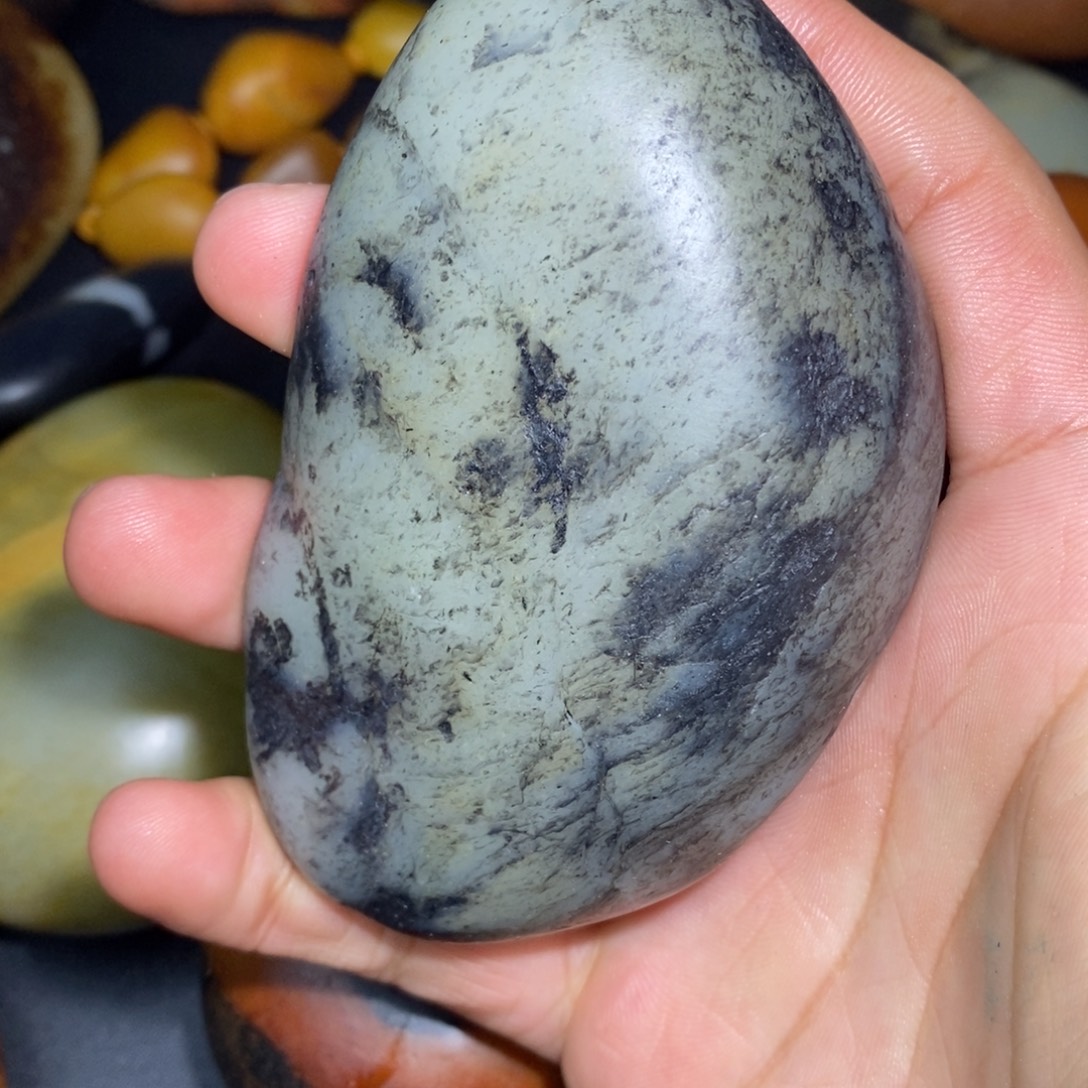 和田玉未镶嵌珠宝奇石