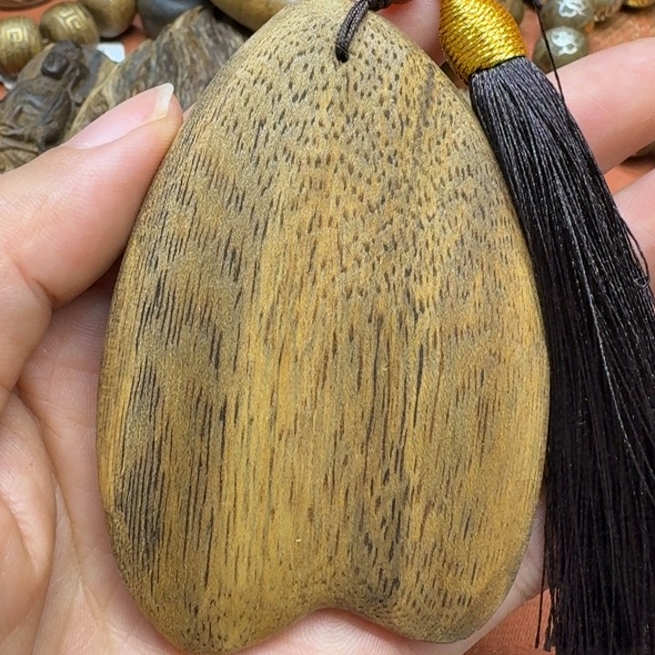 大叶紫檀（黑酸枝木类）