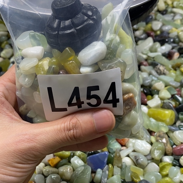 蛇纹石玉鱼缸石未镶嵌