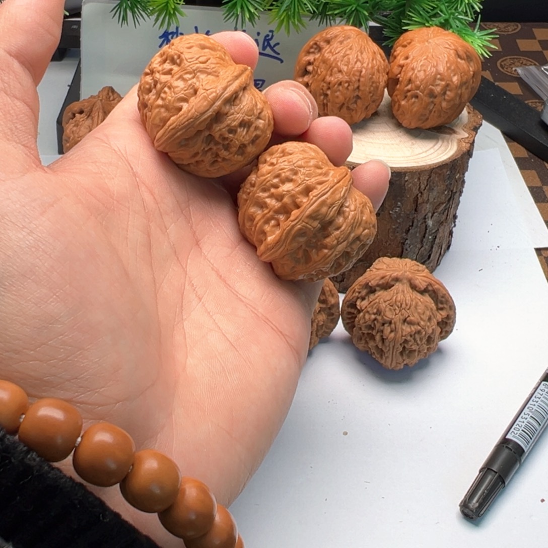 健***富文玩核桃吊坠40元宝5