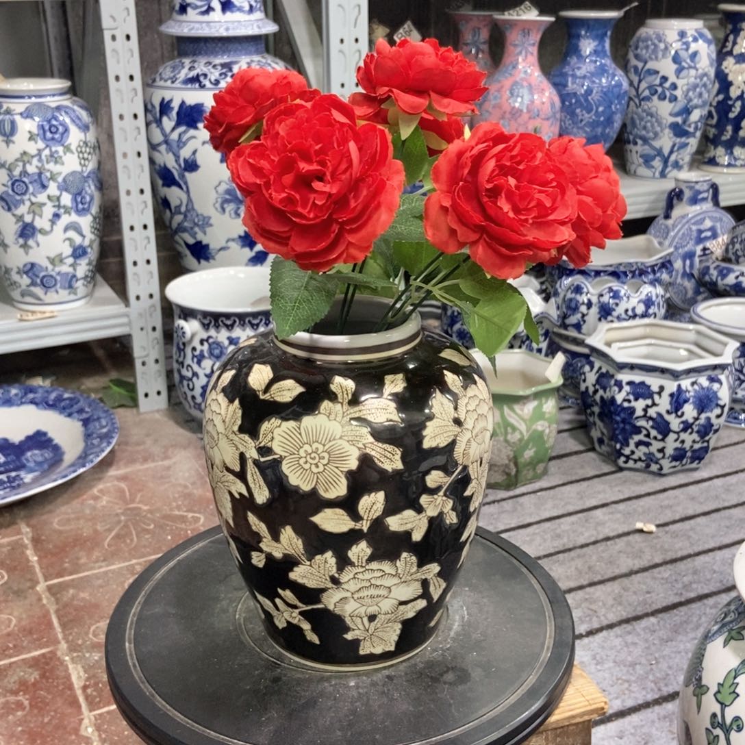 摆件花瓶手绘釉下彩