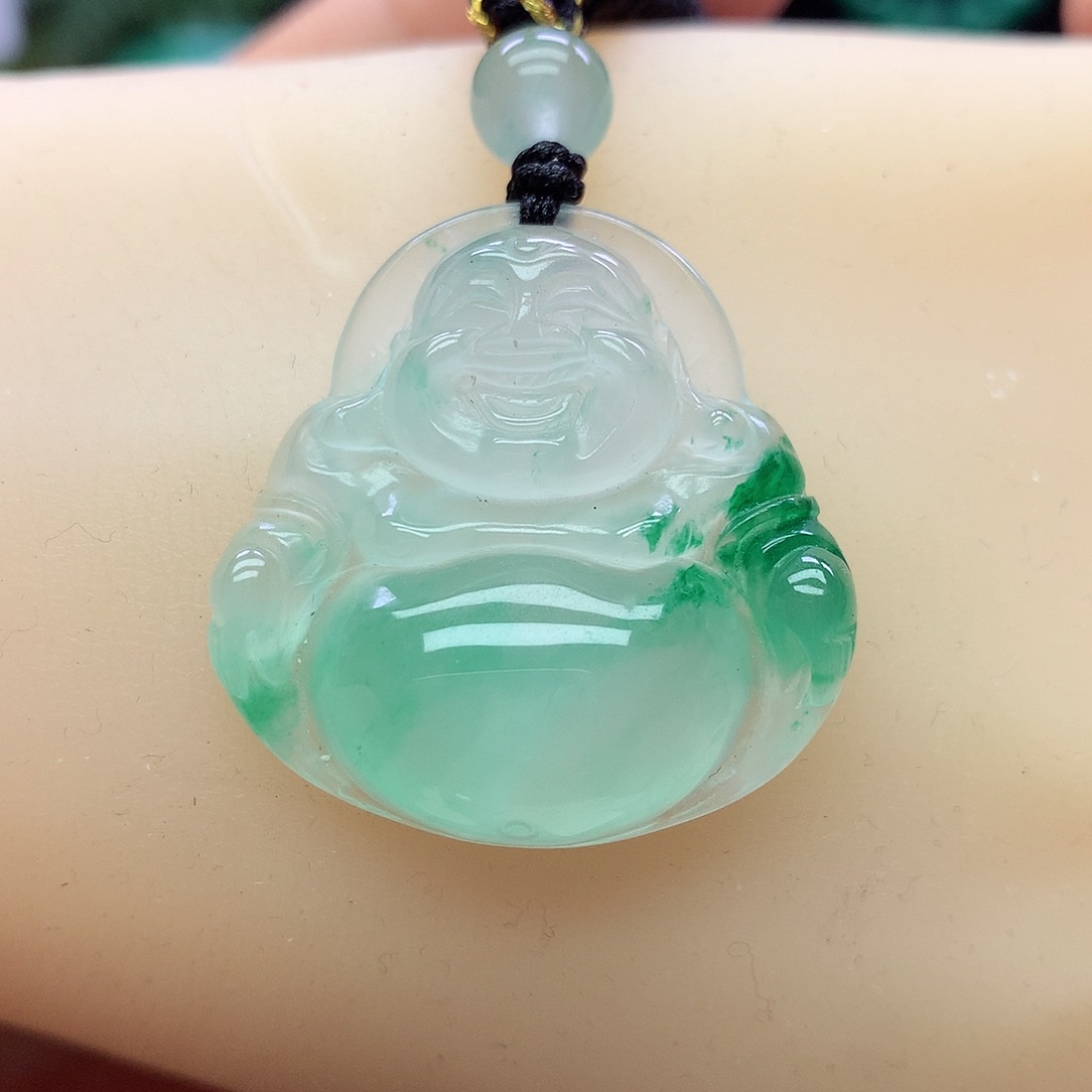 石英质玉颈饰未镶嵌