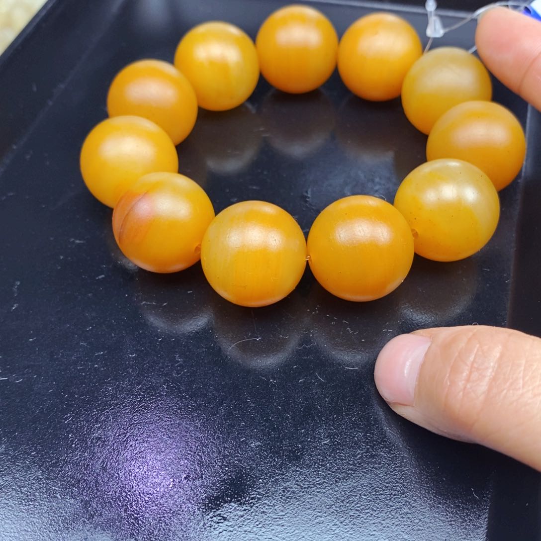 石英质玉（黄龙玉）未镶嵌颈饰