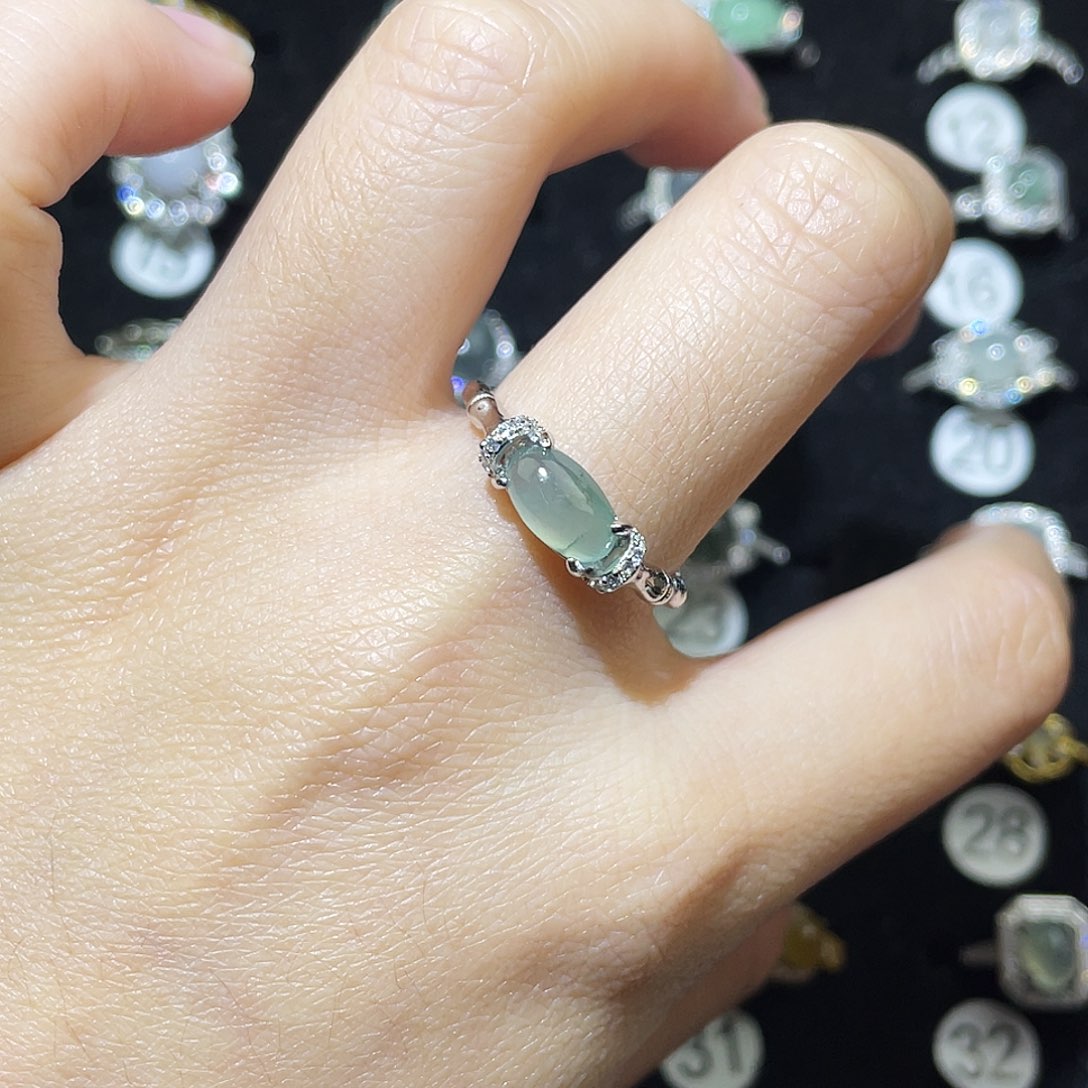 翡翠未镶嵌戒指戒指