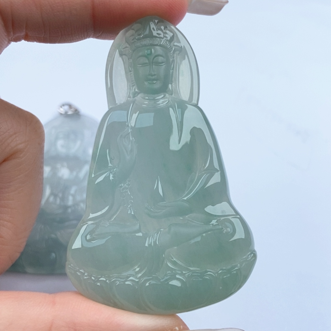 翡翠颈饰未镶嵌观音