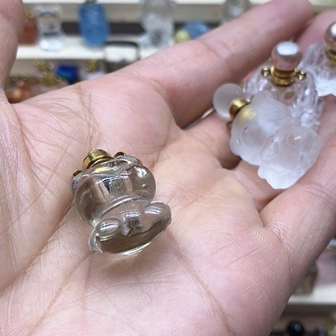 水晶水晶未镶嵌?**赋水晶