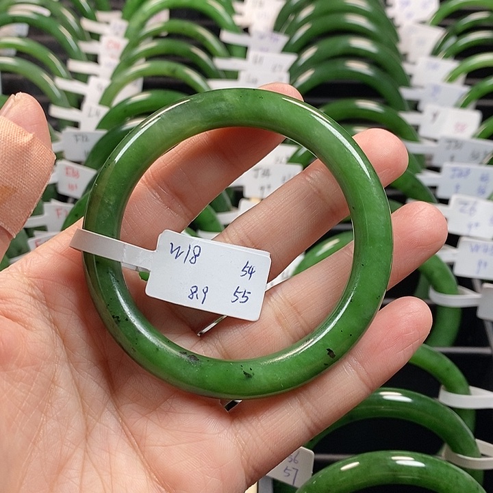 和田玉（碧玉）手镯未镶嵌