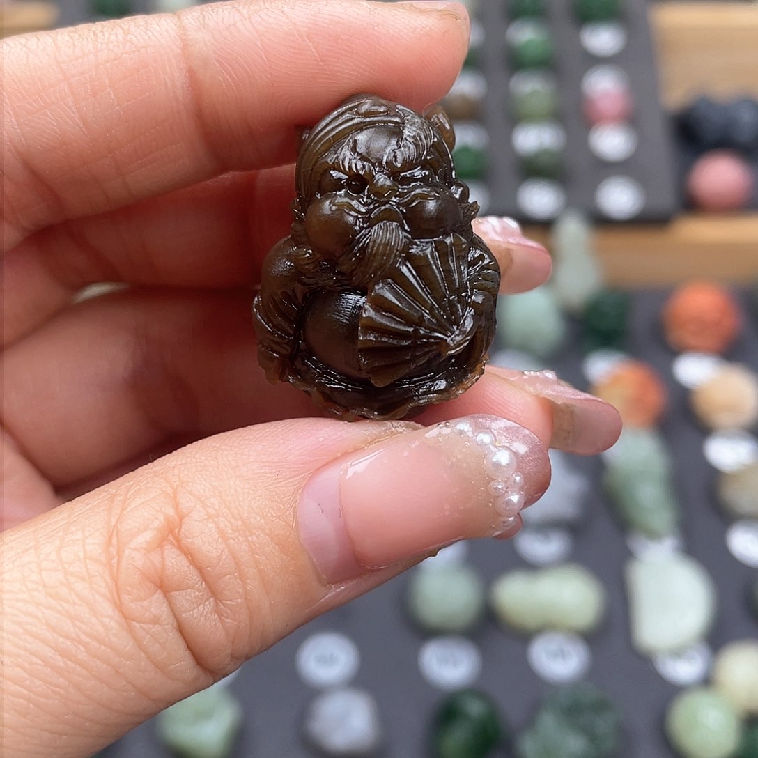 和田玉颈饰未镶嵌t***油糖料钟馗挂坠