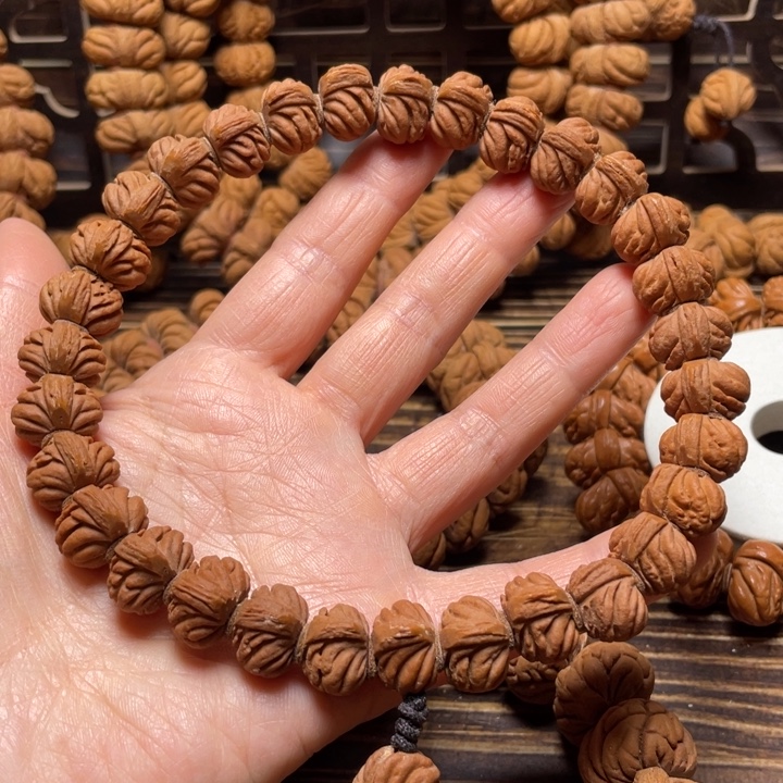 赛***人桃核手串金蟾手持153111