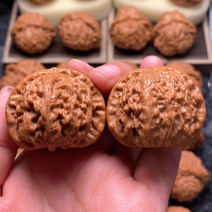 文玩核桃把件精品球白40