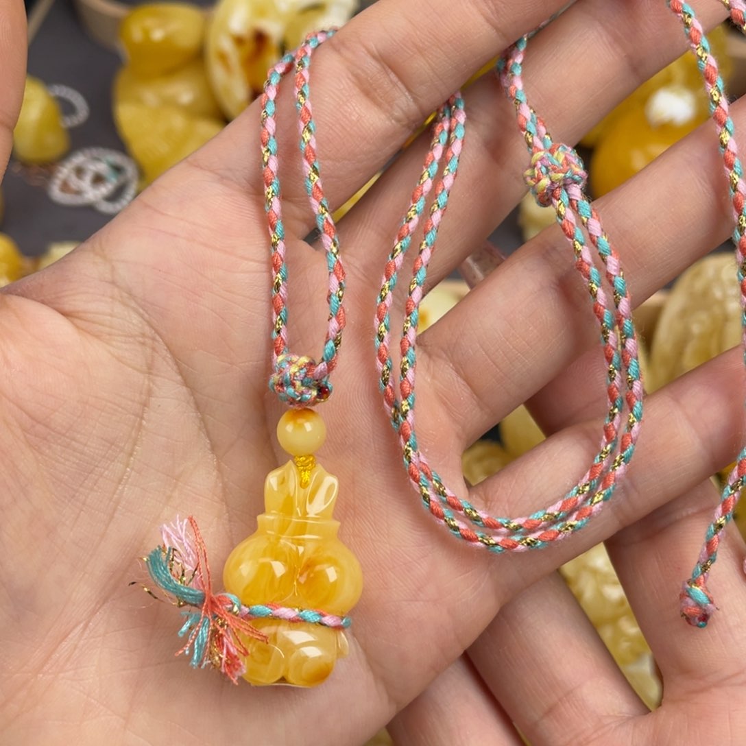 琥珀裸石未镶嵌蜜蜡