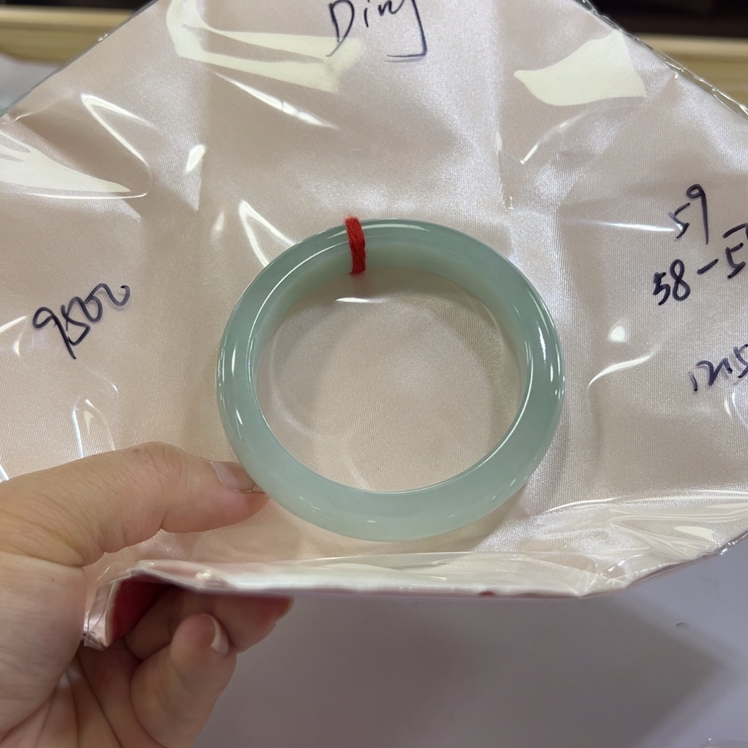 D***L翡翠未镶嵌手镯手镯