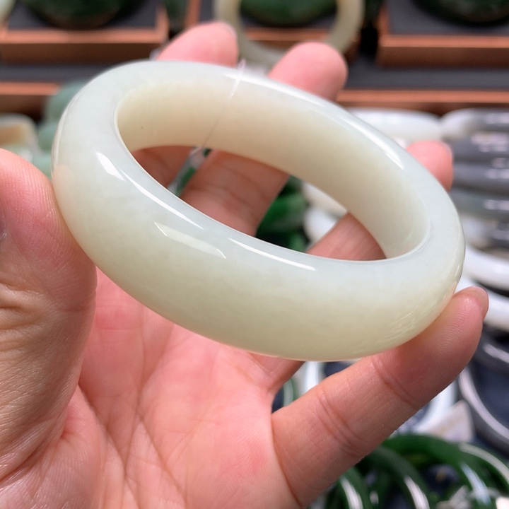 【闪购商品】未镶嵌手镯和田玉13