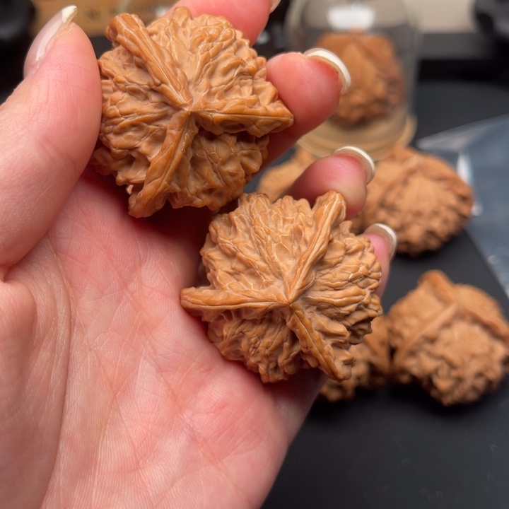 D***️把件文玩核桃三棱