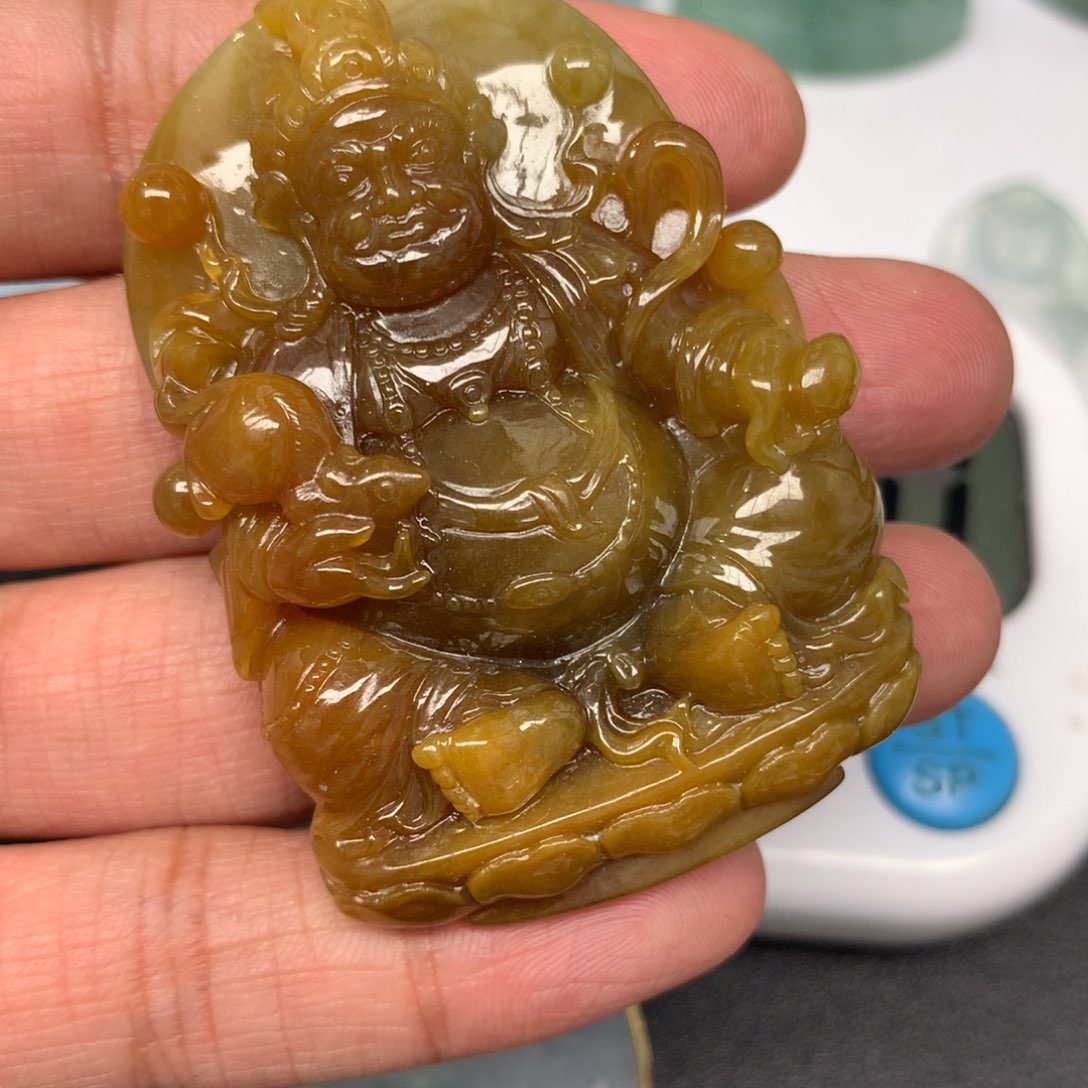 翡翠颈饰未镶嵌吾****卢