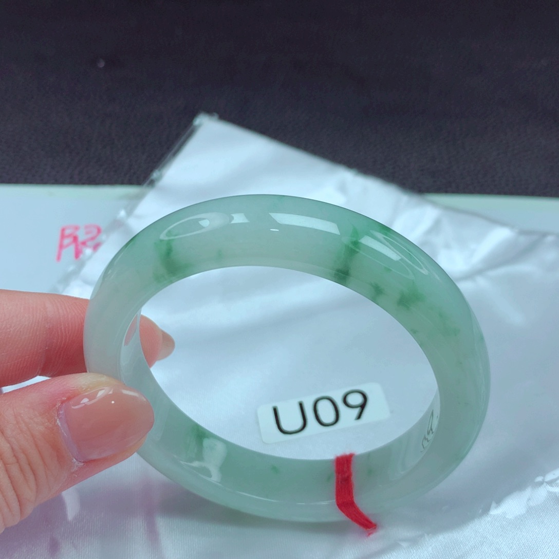 翡翠手镯未镶嵌手镯88