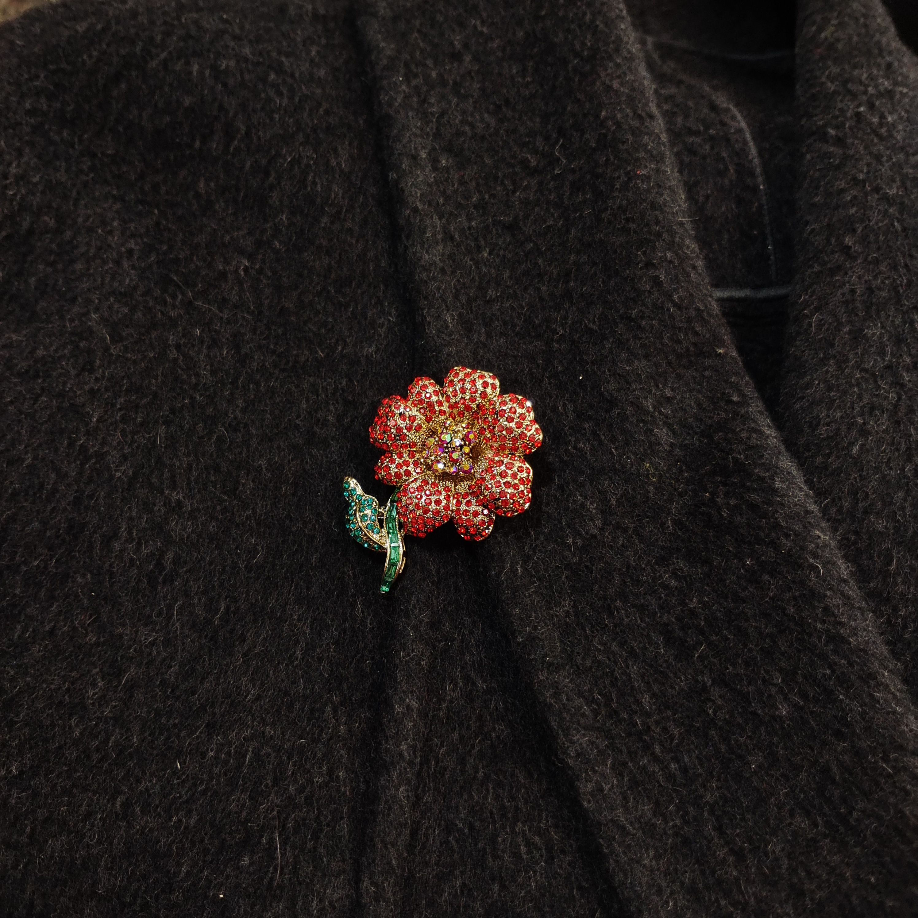 新款上新红色玫瑰别针皇冠配饰B120