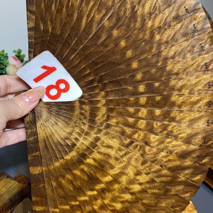金丝楠用****1金丝楠木扇子
