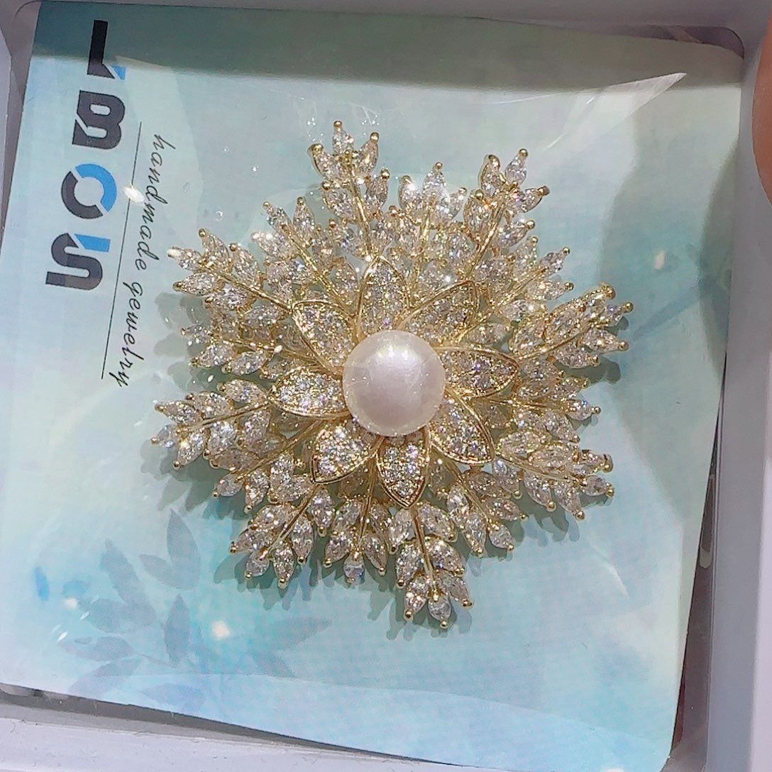 锆石铜合金925银胸针