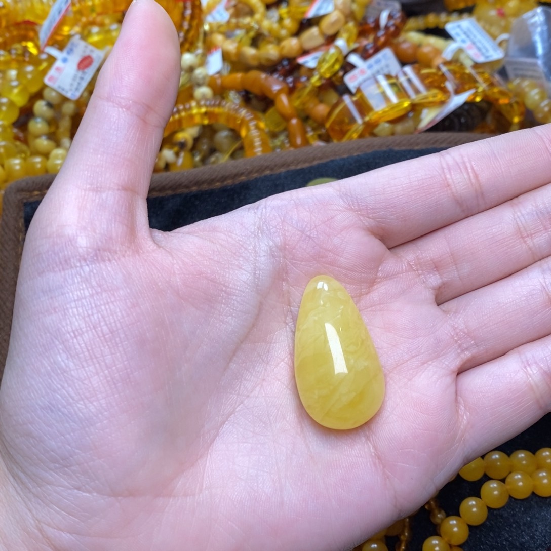 j***y琥珀未镶嵌裸石蜜蜡