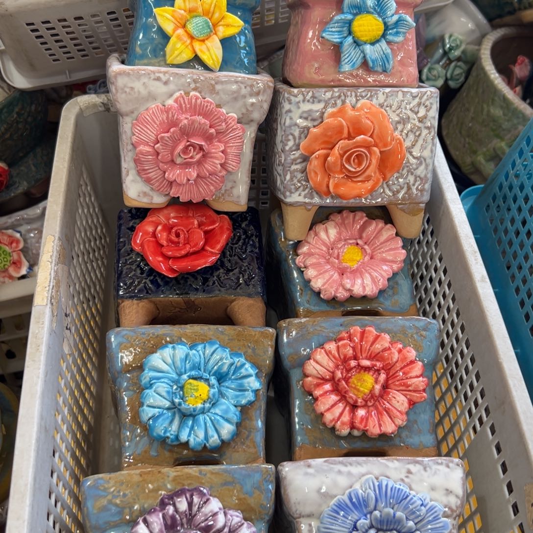 2041 花盆拍满20元发货退款拉黑