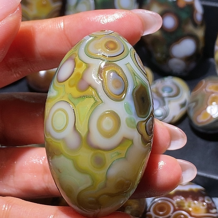 玛瑙/玉髓未镶嵌珠宝奇石25